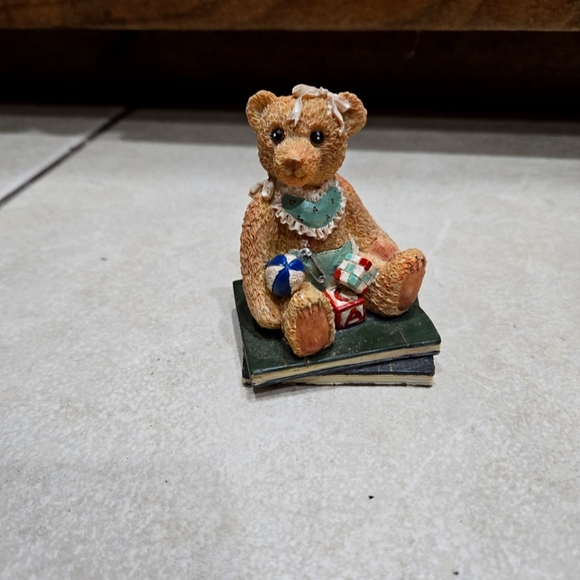 Madison Bear "love conquers all" vintage collectable knick knack - Picture 1 of 4